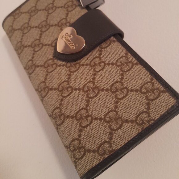 Heart Continental monogram Gucci wallet. - Picture 4 of 12